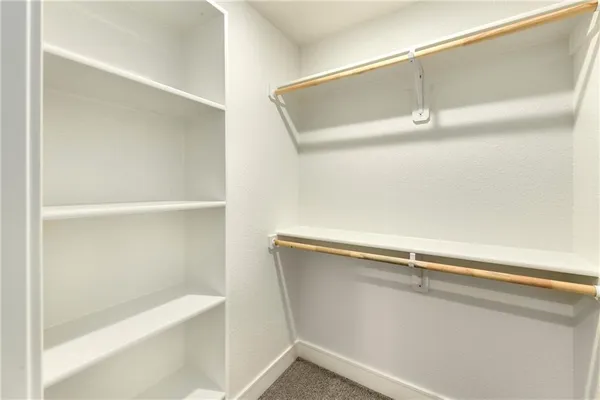 $639,900 | 3904 Southwest Flintrock Drive, Lee's Summit, MO 64082