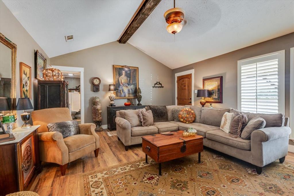 6515 Contrary Creek Road Granbury, TX 76048 - Photo 4 of 39 Gallery Image 4