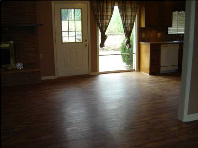 300 Pleasant Street Brandon, MS 39042 - Photo 7 of 13 Dining
