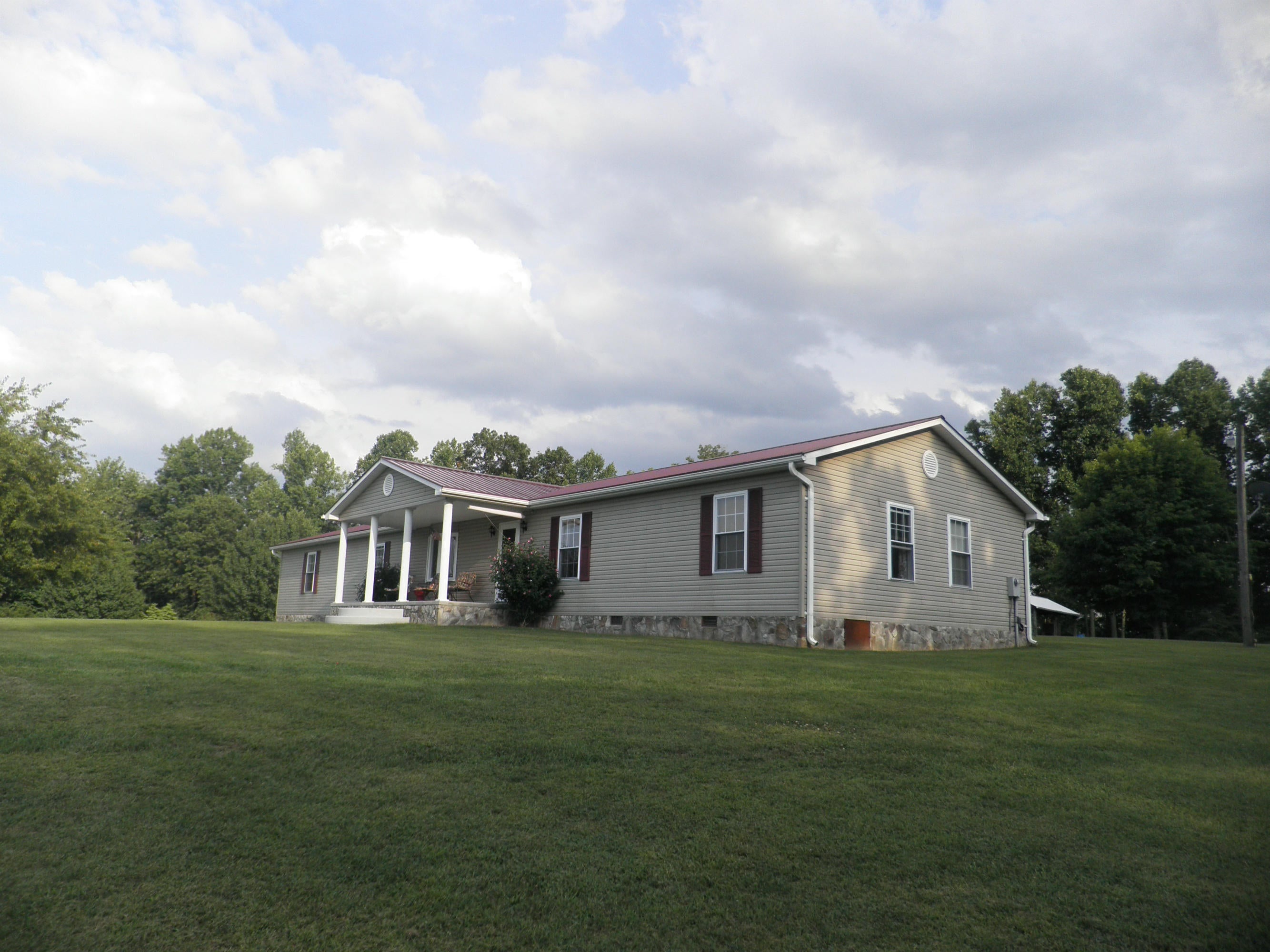 291 Henson Road Lewisburg, WV 24901 - Photo 6 of 21 Gallery Image 6