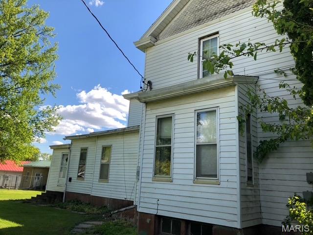 306 West Prairie Street Jerseyville, IL 62052 - Photo 1 of 10