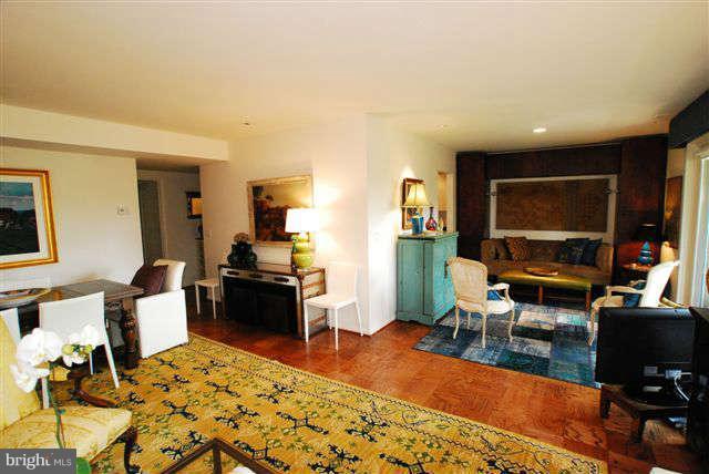 104 Cross Keys Road, Unit D Baltimore, MD 21210 - Photo 4 of 17 Interior (General)