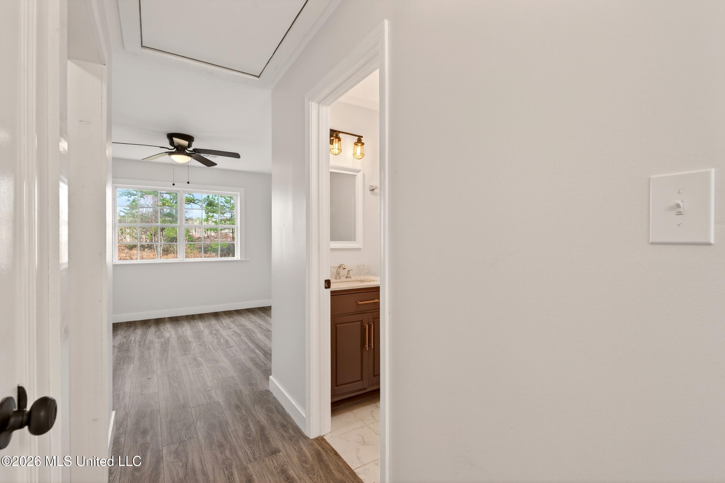 3 Jimmy Reyer Road Poplarville, MS 39470 - Photo 34 of 66 hallway