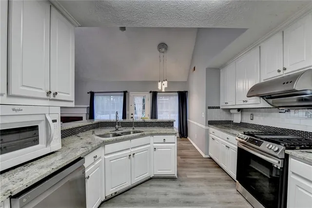 $549,900 | 235 Ruby Forest Parkway, Suwanee, GA 30024