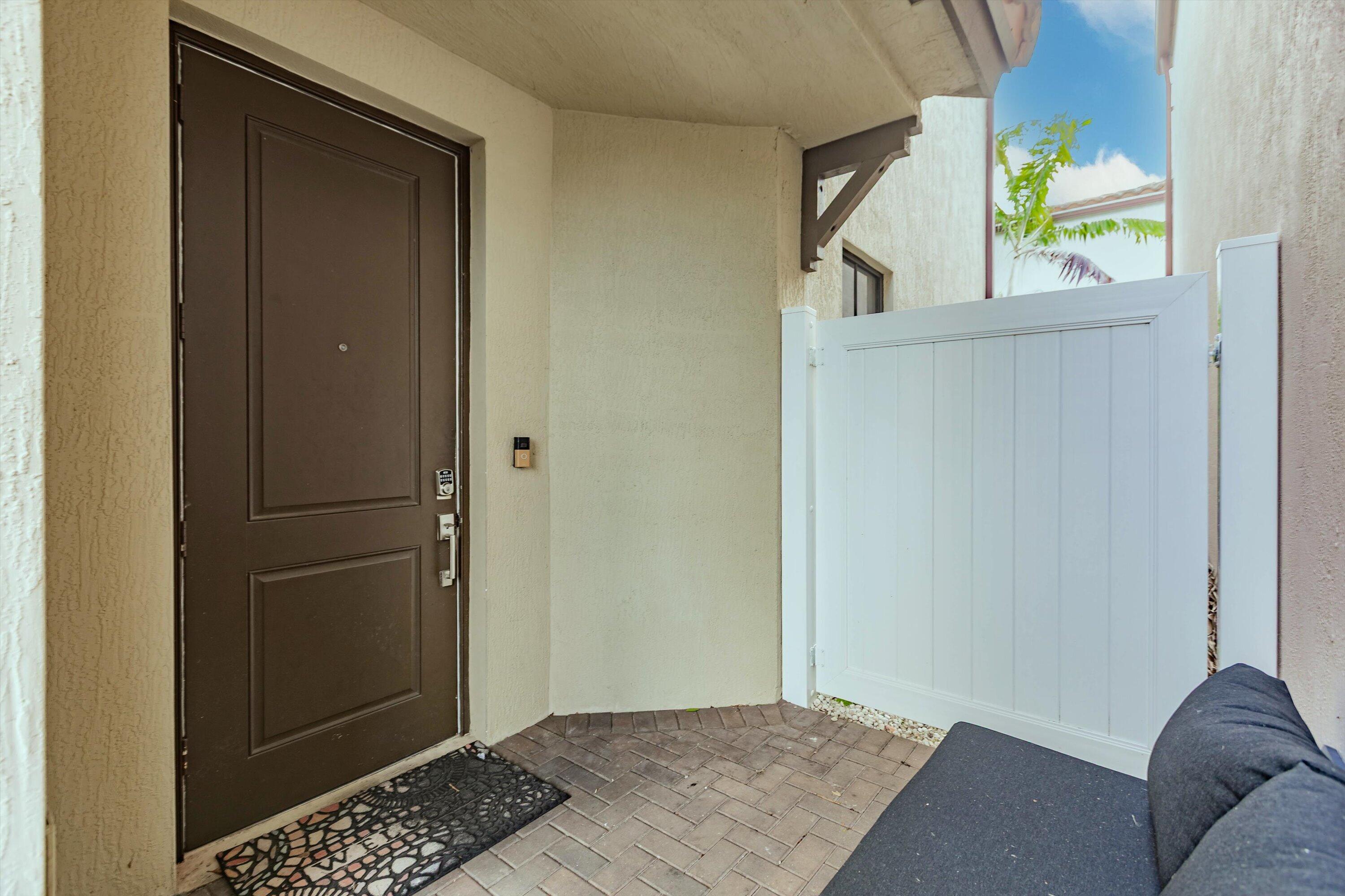 6026 Pine Tree Way, Unit 6026 Riviera Beach, FL 33410 - Photo 10 of 31 04-Property Photo 004