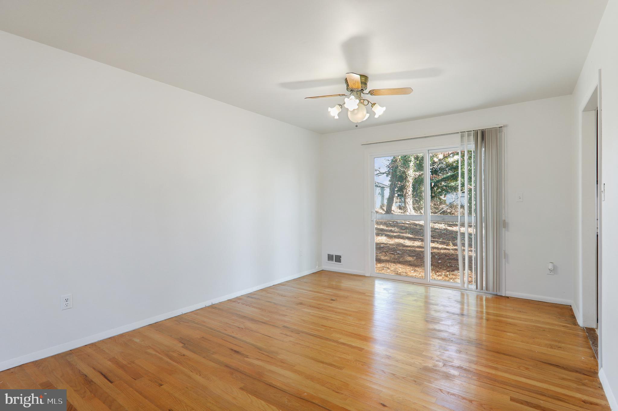 6803 Barton Road Hyattsville, MD 20784 - Photo 9 of 33 Gallery Image 9