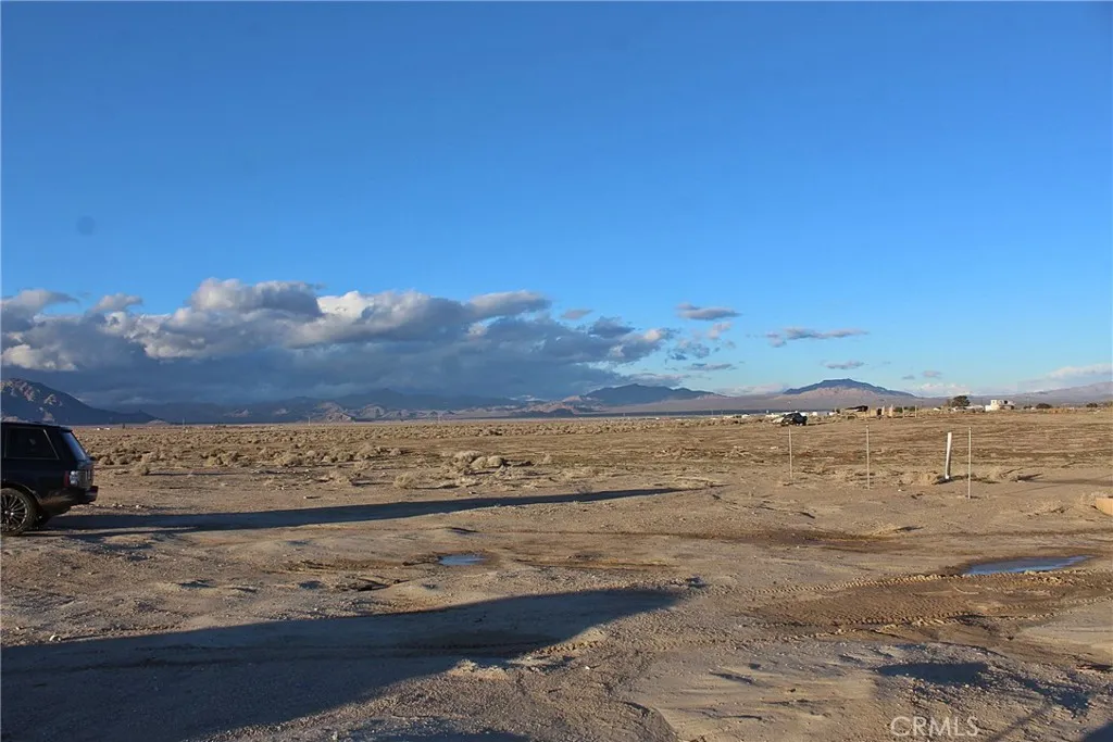 11 Sunrise Road Lucerne Valley, CA 92356 - Photo 2 of 5 a view of ocean view