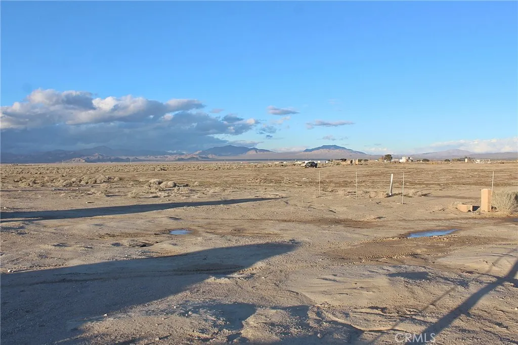 11 Sunrise Road Lucerne Valley, CA 92356 - Photo 3 of 5 a view of an ocean beach