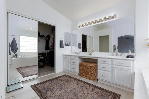 $2,450 | 8204 Burgesshill Avenue, Las Vegas, NV 89129