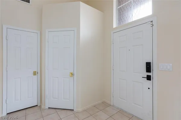 $2,450 | 8204 Burgesshill Avenue, Las Vegas, NV 89129