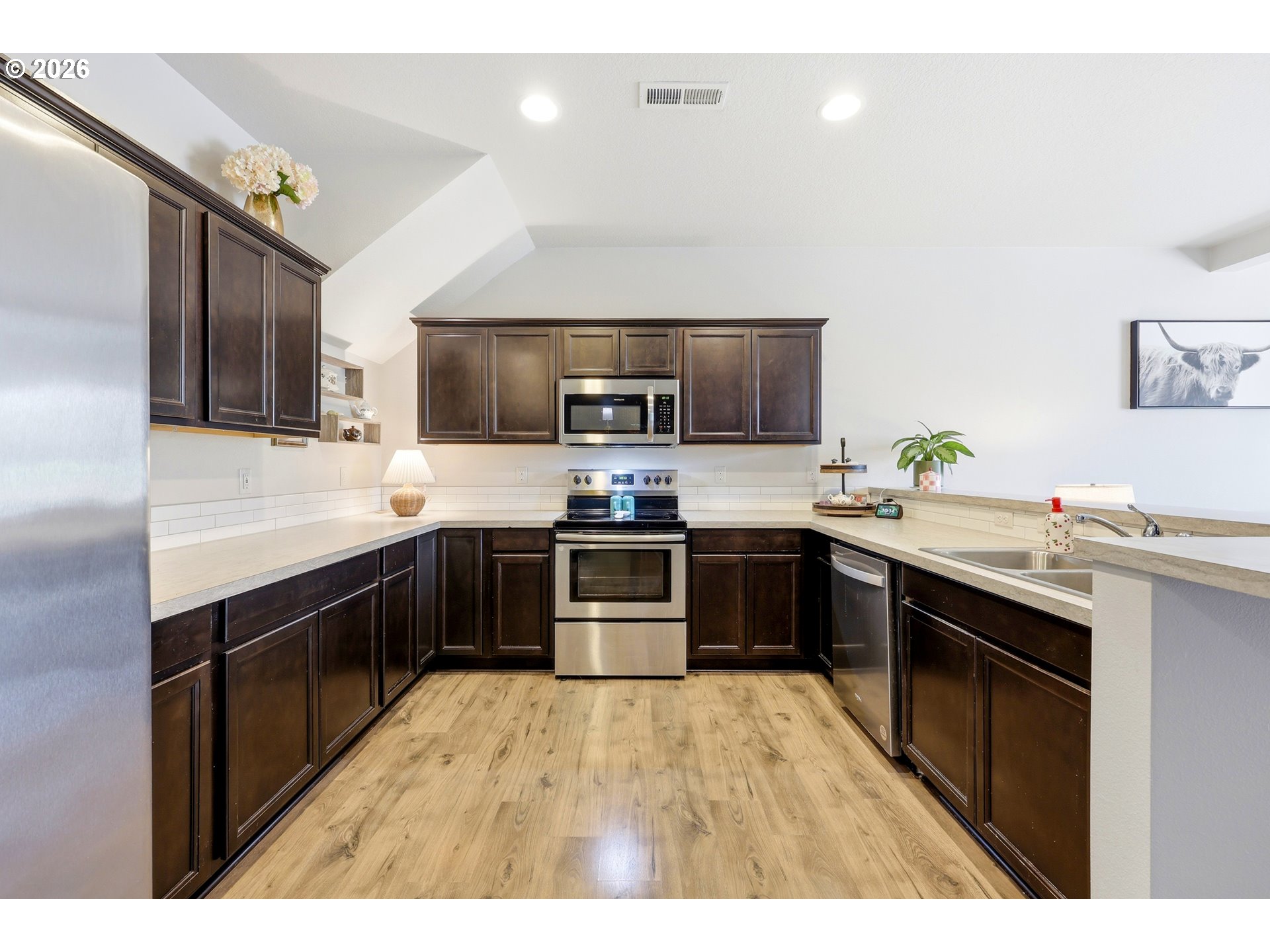 2243 Southeast 19th Street Gresham, OR 97080 - Photo 9 of 37