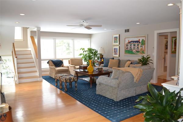 70 Conant Road Weston, MA 02493 - Photo 4 of 20