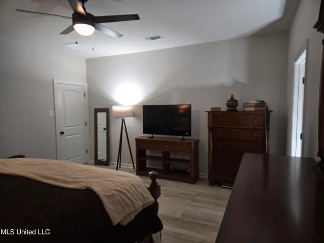 $2,000 | 14334 Southern Oak Avenue, Gulfport, MS 39503