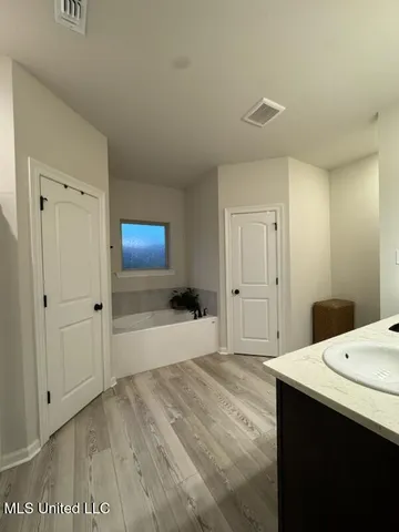 $2,000 | 14334 Southern Oak Avenue, Gulfport, MS 39503