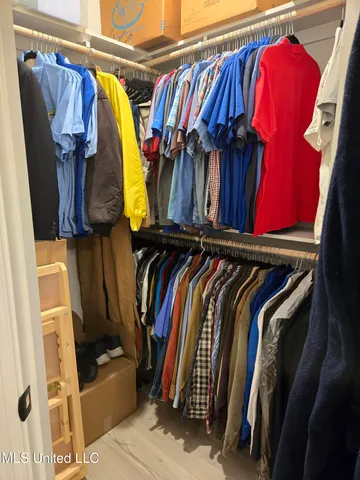 $2,000 | 14334 Southern Oak Avenue, Gulfport, MS 39503