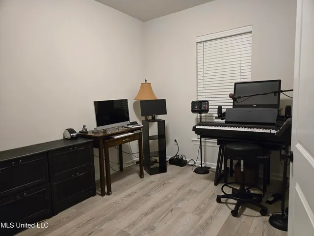 $2,000 | 14334 Southern Oak Avenue, Gulfport, MS 39503