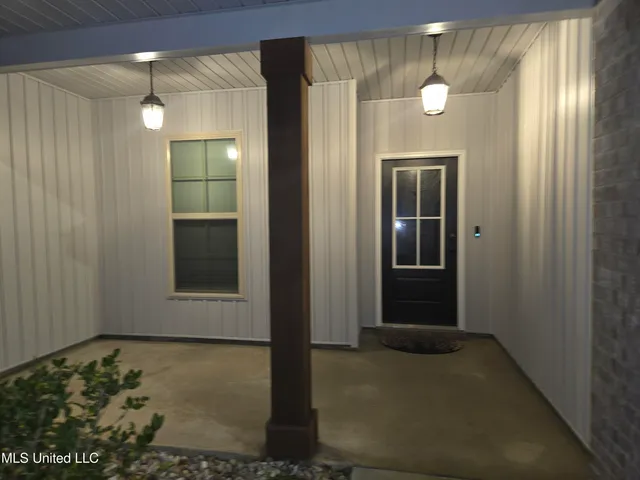 $2,000 | 14334 Southern Oak Avenue, Gulfport, MS 39503