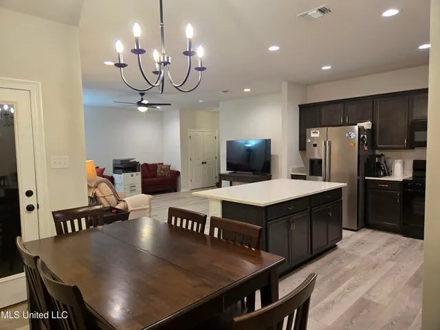 $2,000 | 14334 Southern Oak Avenue, Gulfport, MS 39503