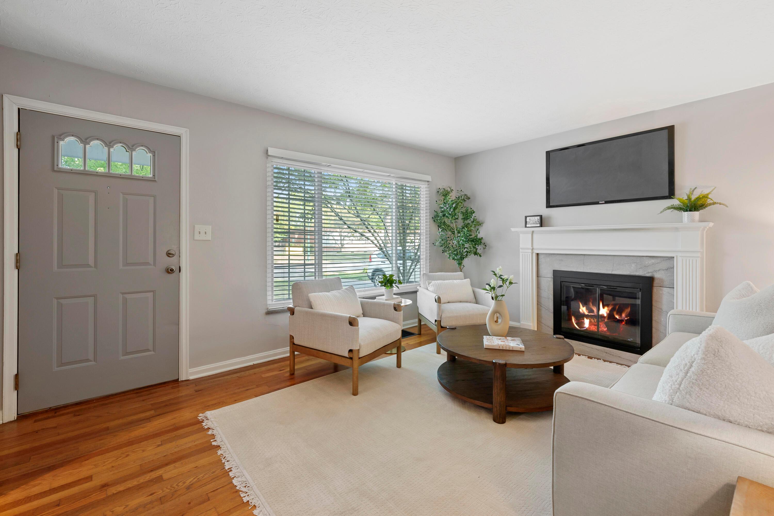 3321 Redding Road Columbus, OH 43221 - Photo 5 of 35 DSC06294