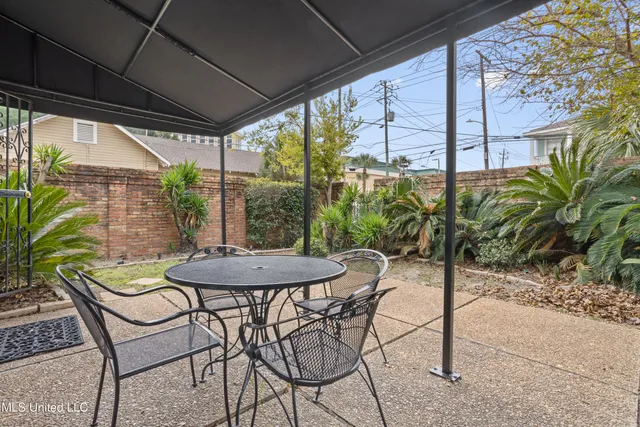 $895,000 | 133 Reynoir Street, Unit 1, Biloxi, MS 39530