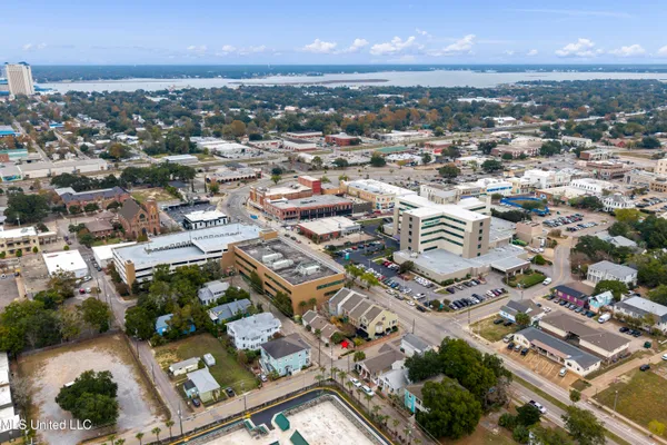 $895,000 | 133 Reynoir Street, Unit 1, Biloxi, MS 39530