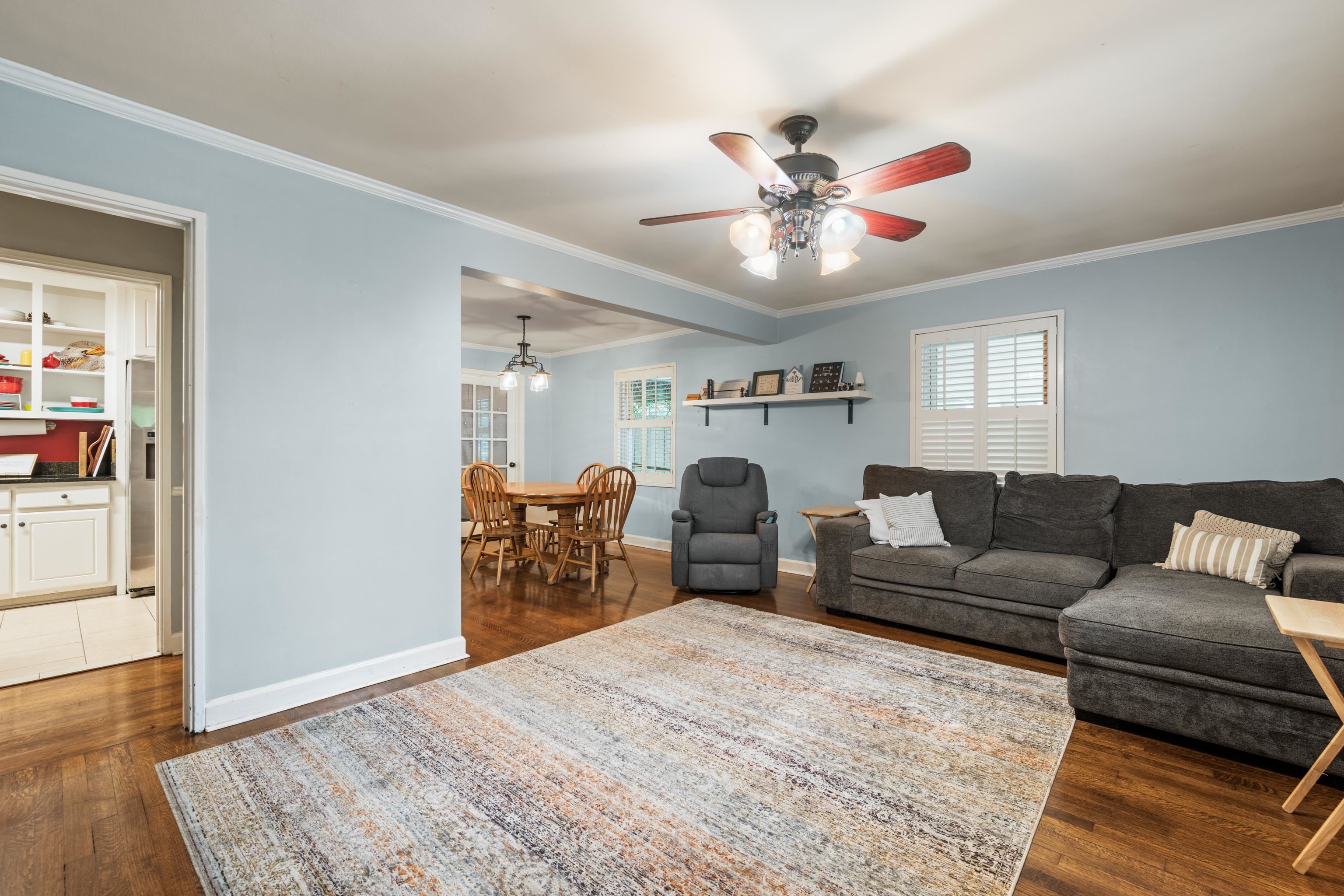 4470 Princeton Road Memphis, TN 38117 - Photo 2 of 32 a living room with furniture and wooden floor