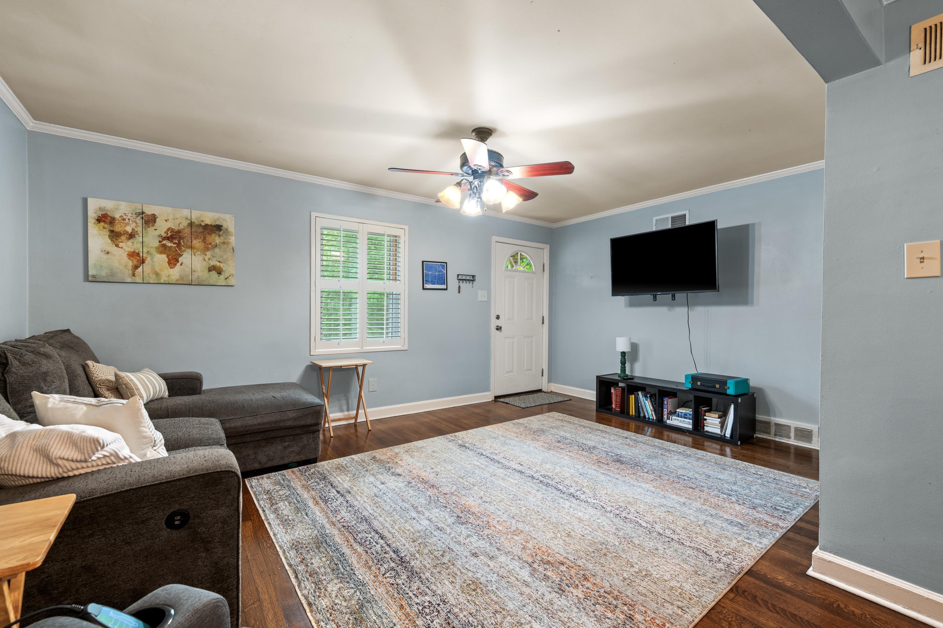 4470 Princeton Road Memphis, TN 38117 - Photo 3 of 32 a bedroom with a bed and a flat screen tv