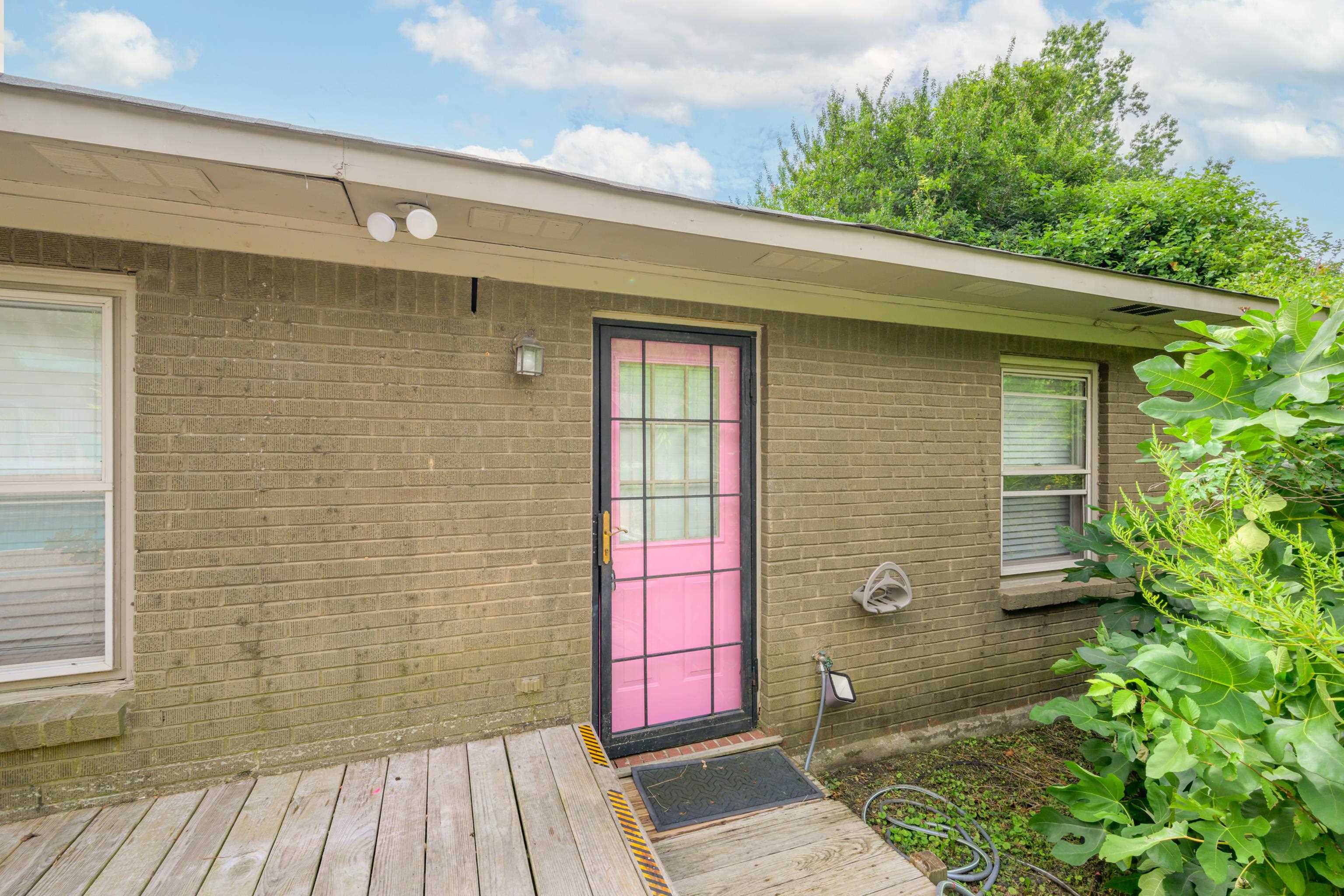 4470 Princeton Road Memphis, TN 38117 - Photo 32 of 32 a view of outdoor space