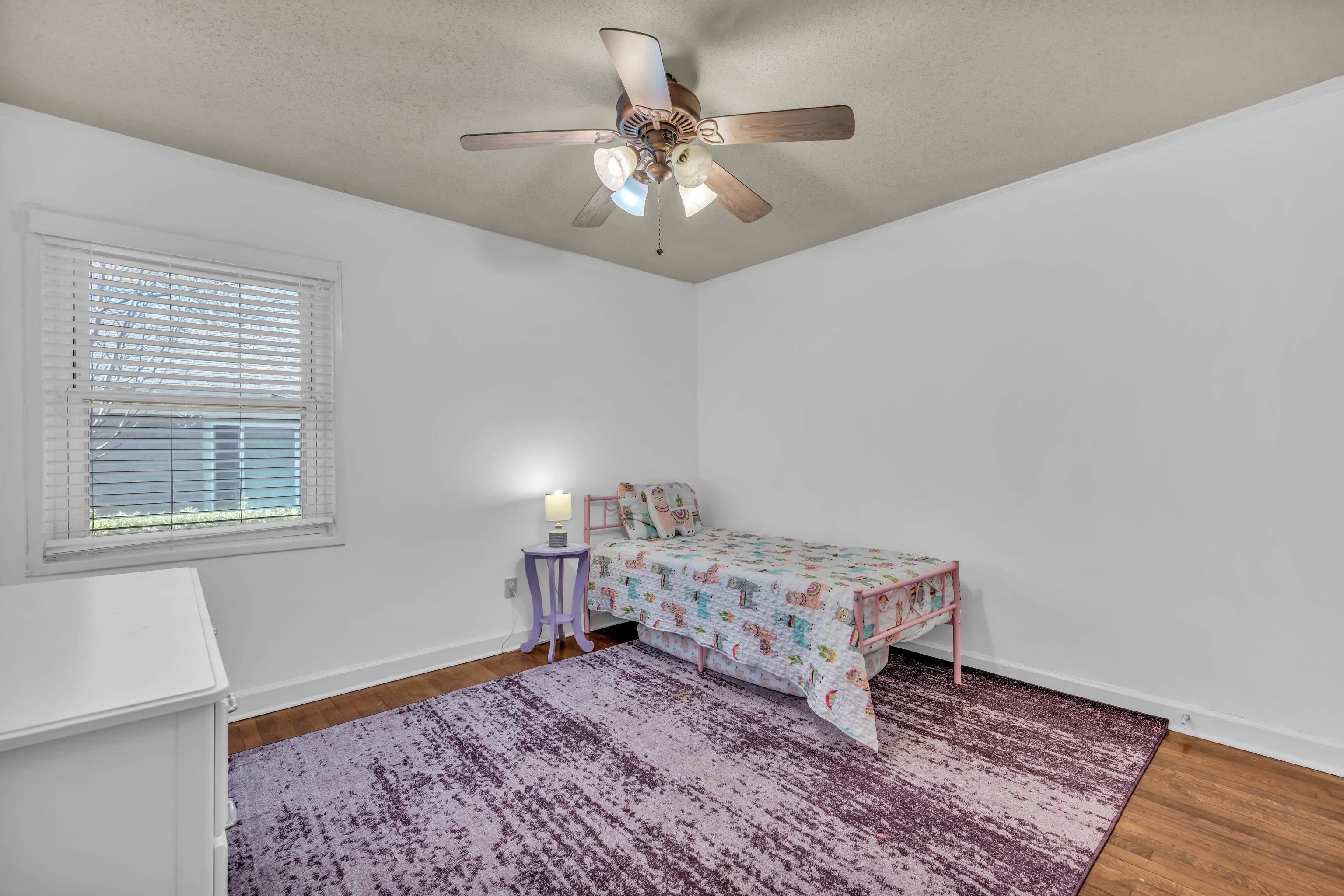 4470 Princeton Road Memphis, TN 38117 - Photo 9 of 32 a very nice looking room with a rug