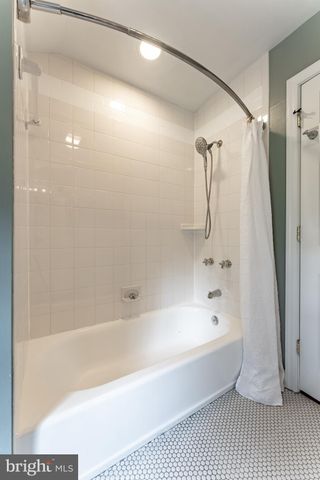 $955,000 | 5632 Glenwood Drive, Alexandria, VA 22310