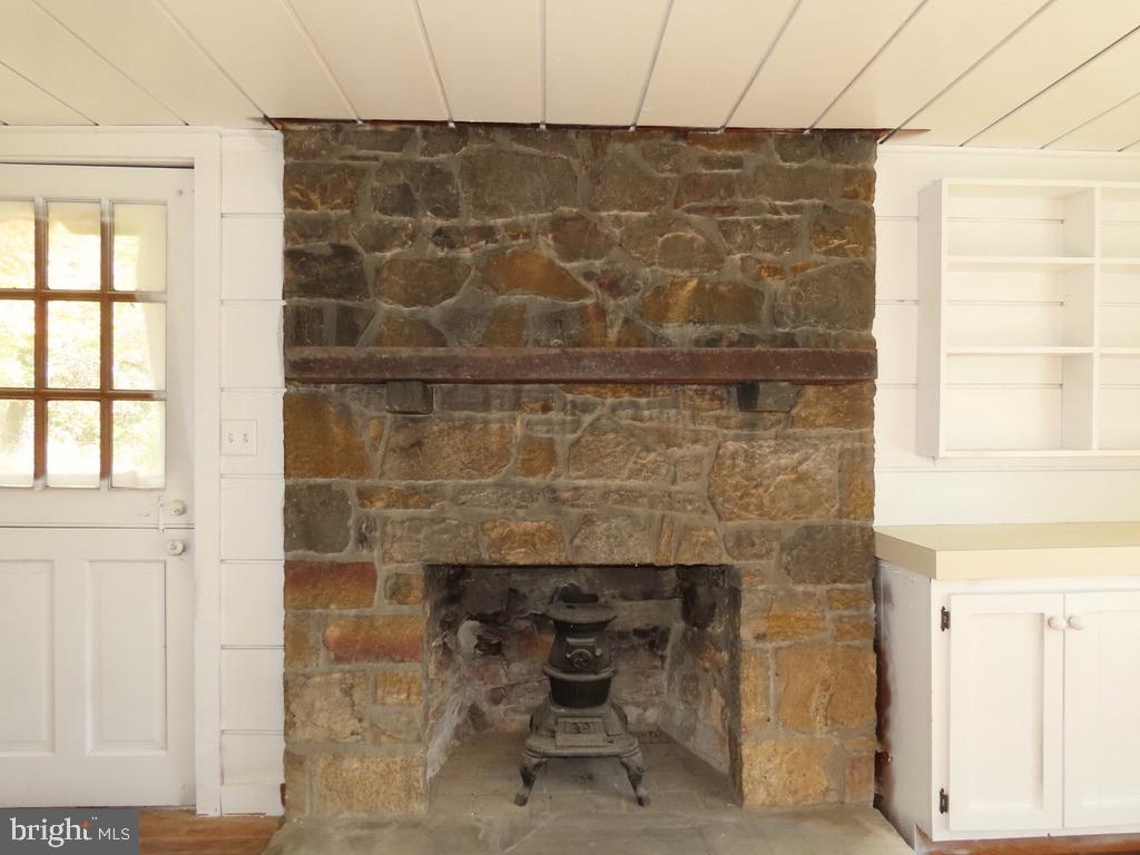 172 Keyser Run Road Washington, VA 22747 - Photo 16 of 36 Fireplace