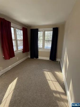 $1,800 | 192 West Midland Avenue, Unit 1, Paramus, NJ 07652