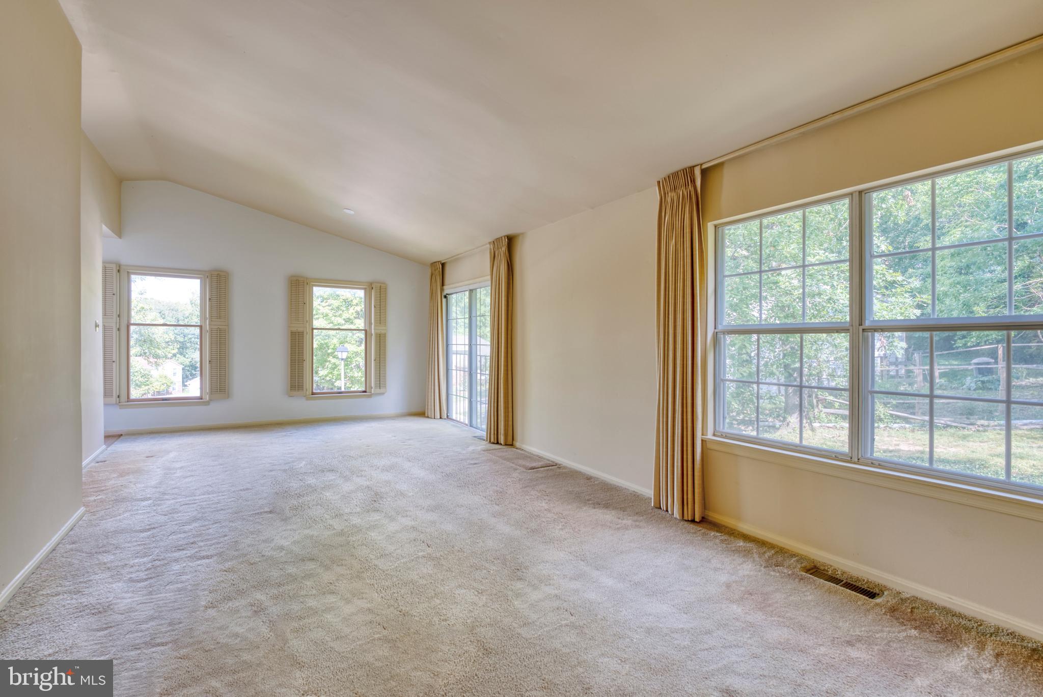 12900 River Oak Place Laurel, MD 20708 - Photo 14 of 32 Living Room - Dining Room