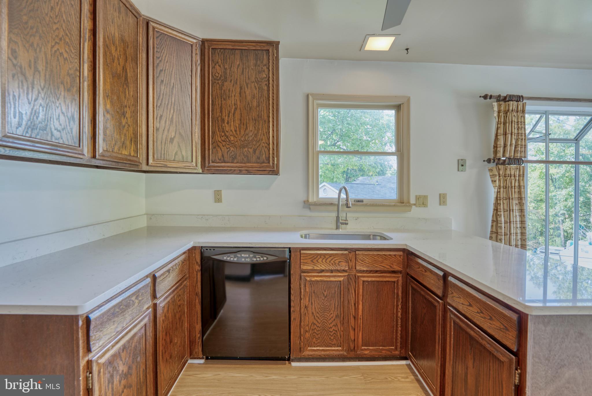 12900 River Oak Place Laurel, MD 20708 - Photo 7 of 32 Kitchen