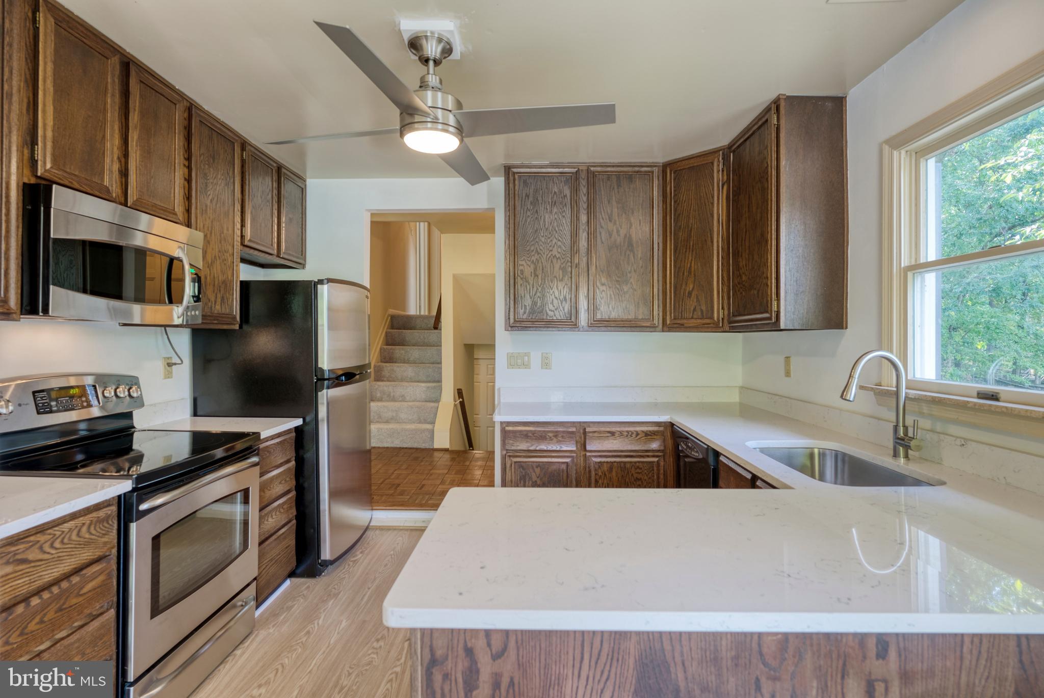 12900 River Oak Place Laurel, MD 20708 - Photo 8 of 32 Kitchen