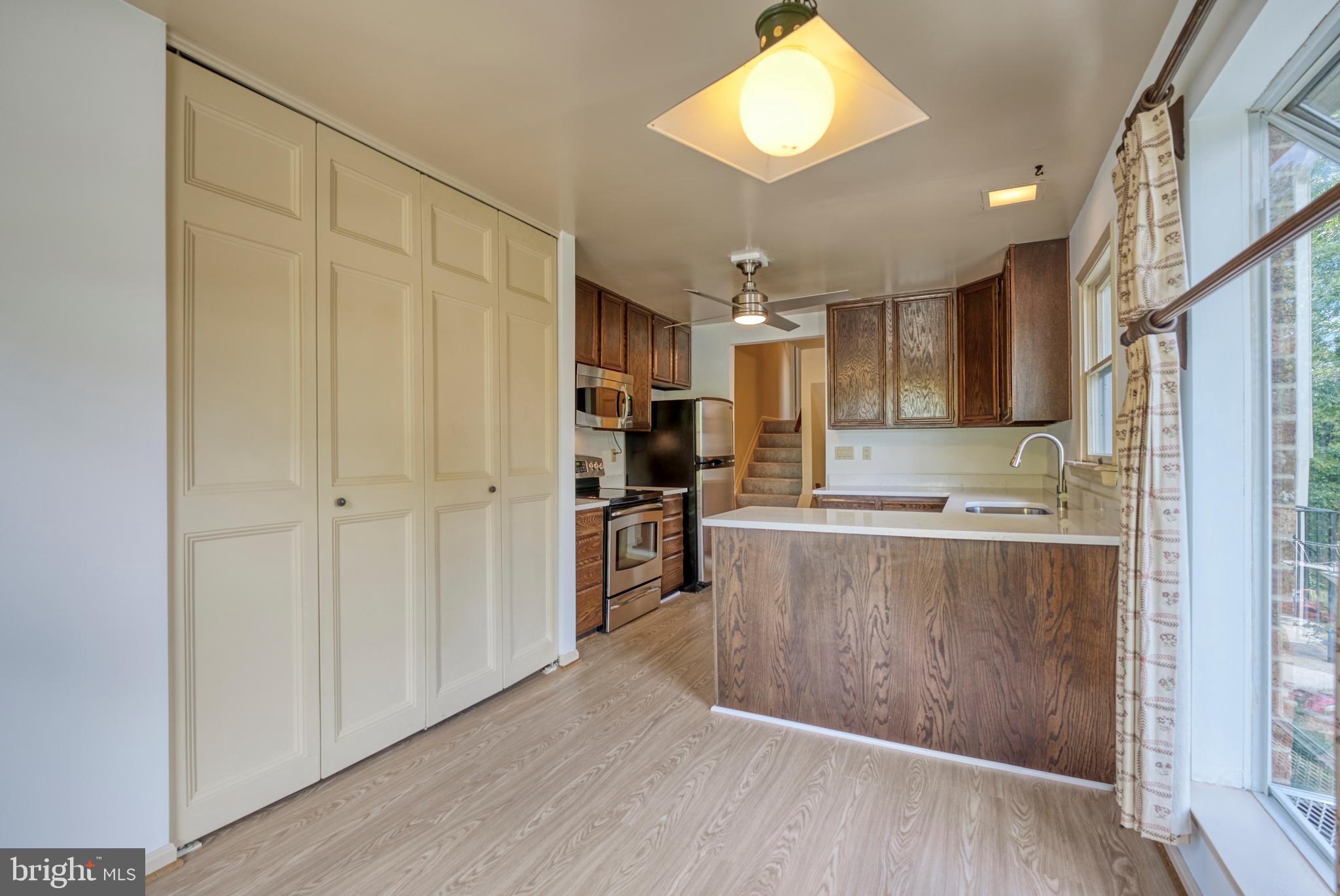 12900 River Oak Place Laurel, MD 20708 - Photo 9 of 32 Kitchen