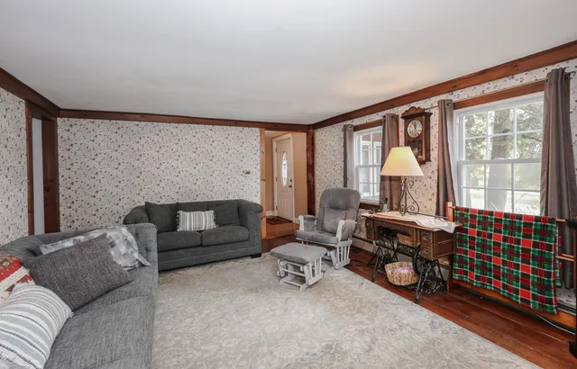 $469,000 | 259 Pembroke Street, Pembroke, NH 03275