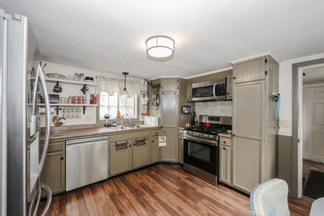 $469,000 | 259 Pembroke Street, Pembroke, NH 03275