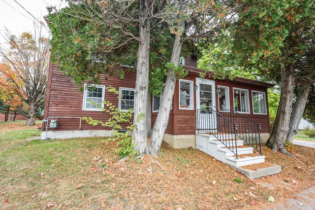 $469,000 | 259 Pembroke Street, Pembroke, NH 03275