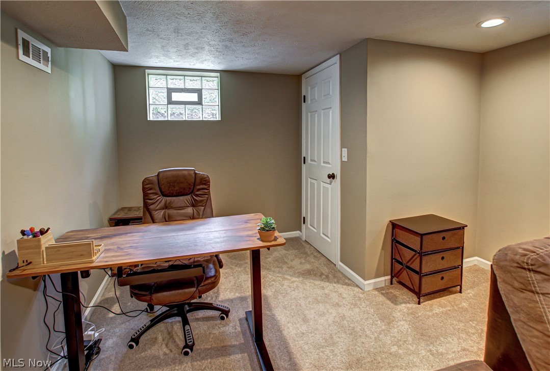 10107 Johnnycake Ridge Road Painesville, OH 44077 - Photo 20 of 35