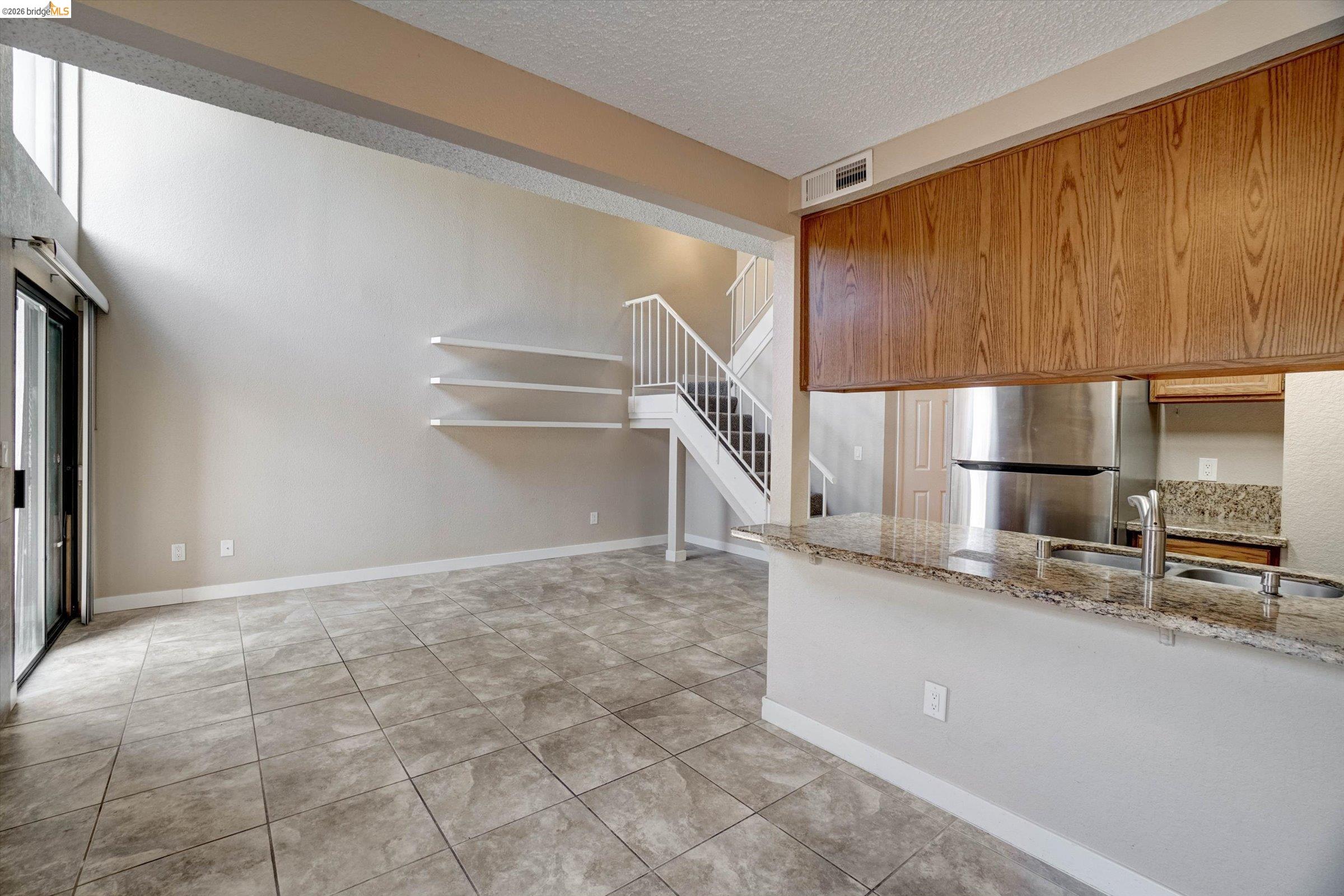 1351 Hood Road Sacramento, CA 95825 - Photo 8 of 36
