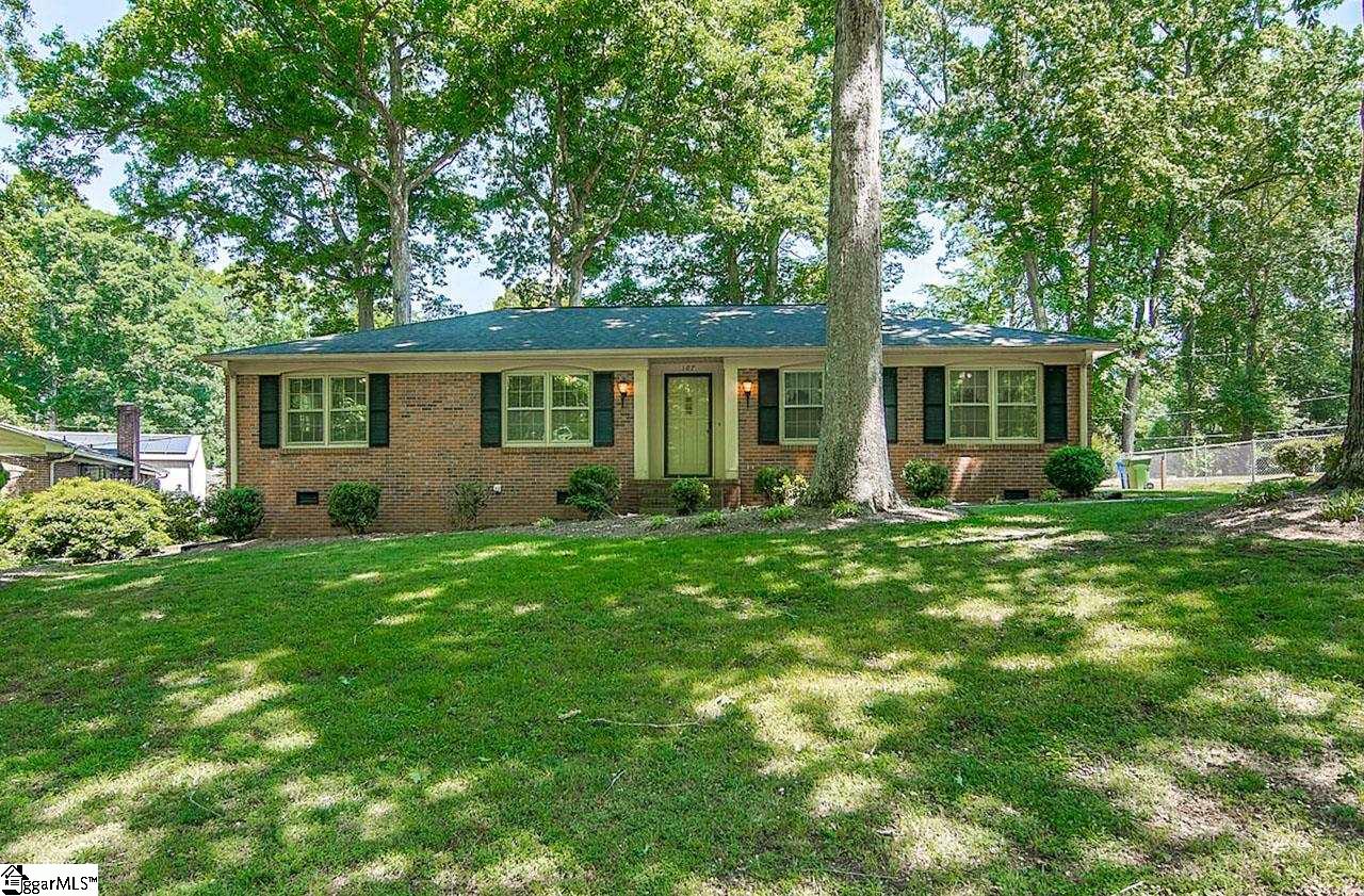 107 Brookbend Road Mauldin, SC 29662 - Photo 2 of 33 Gallery Image 2