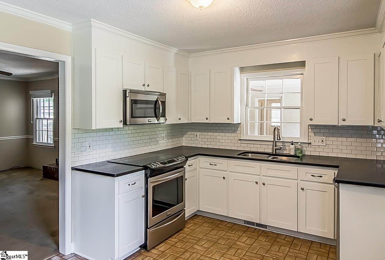 107 Brookbend Road Mauldin, SC 29662 - Photo 11 of 33 Gallery Image 11