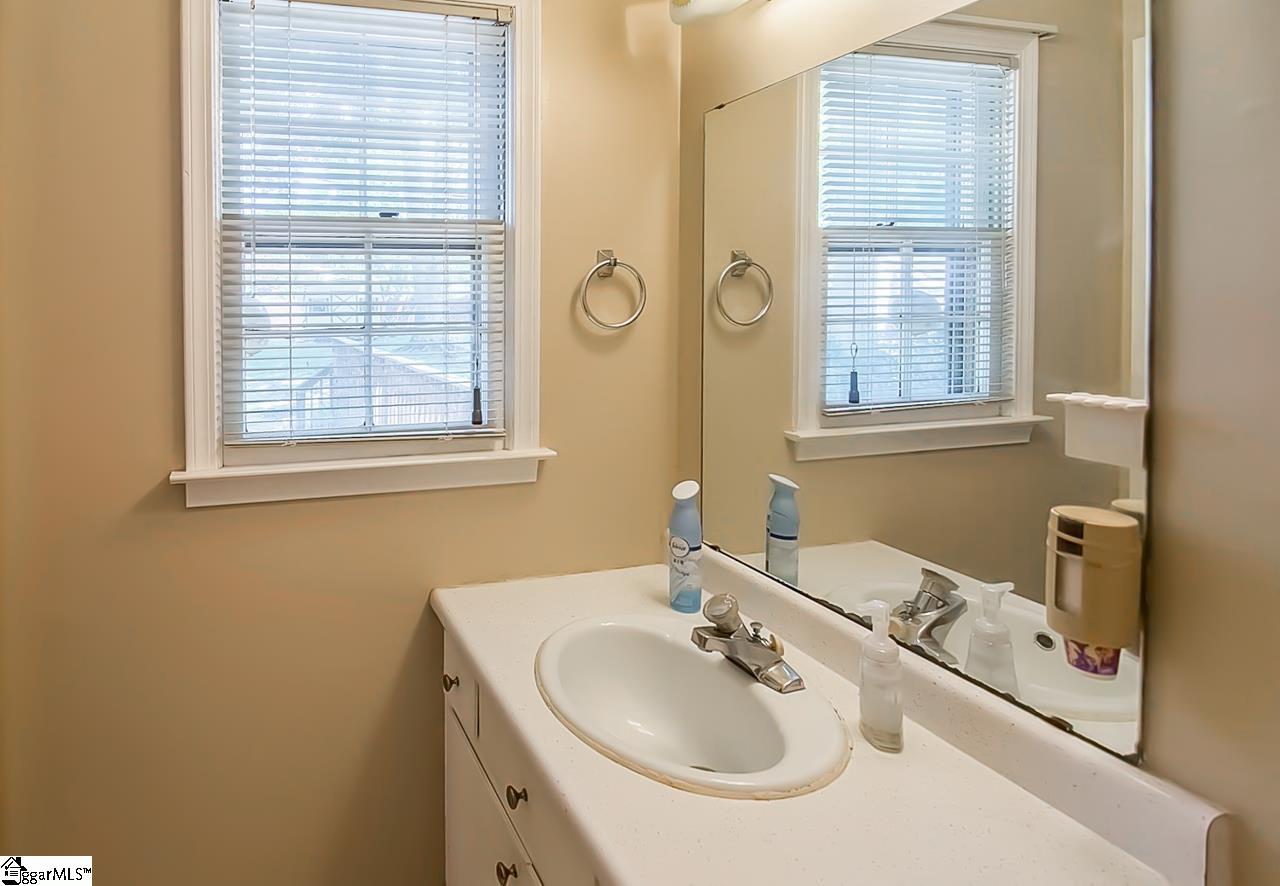 107 Brookbend Road Mauldin, SC 29662 - Photo 19 of 33 Gallery Image 19