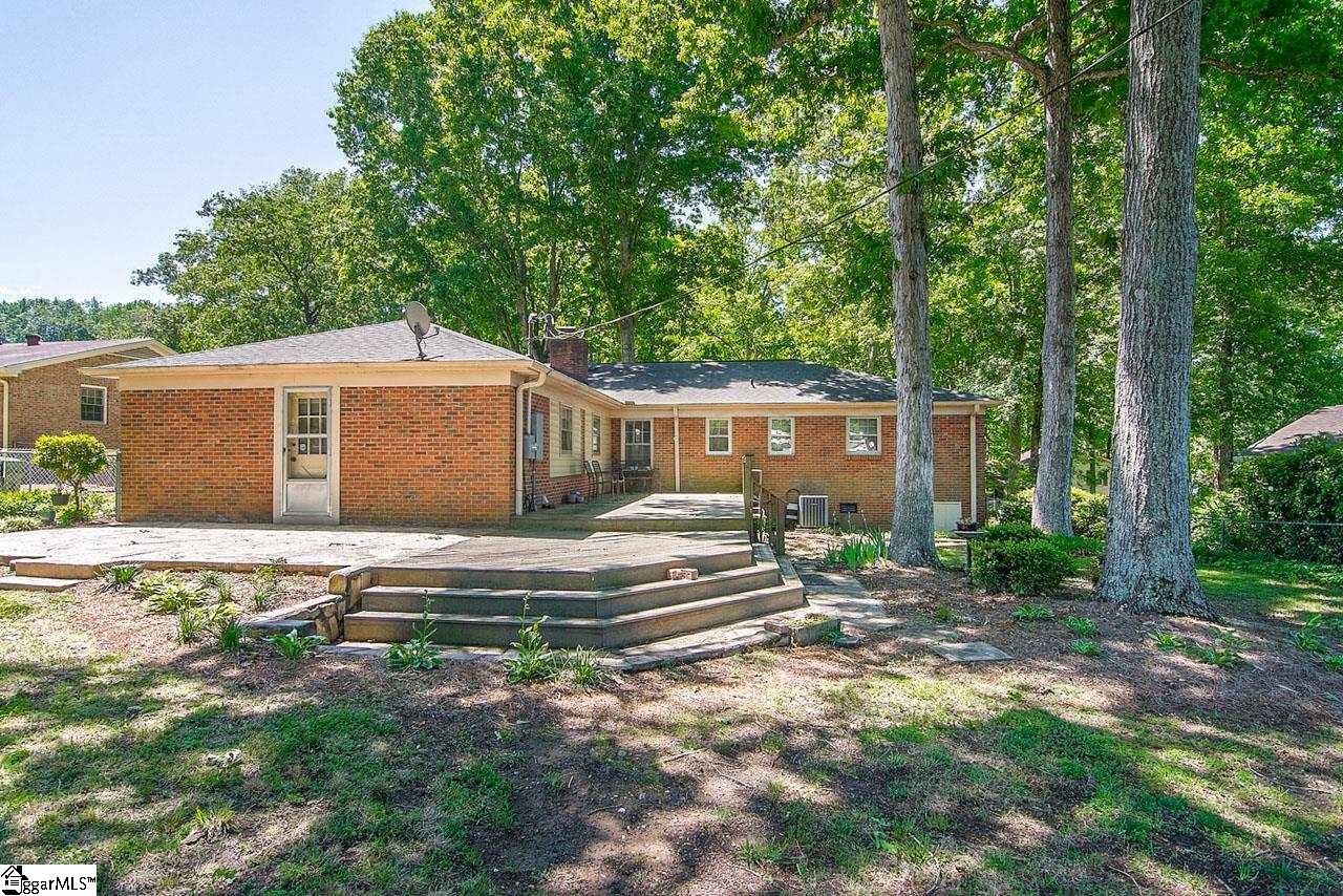 107 Brookbend Road Mauldin, SC 29662 - Photo 28 of 33 Gallery Image 28