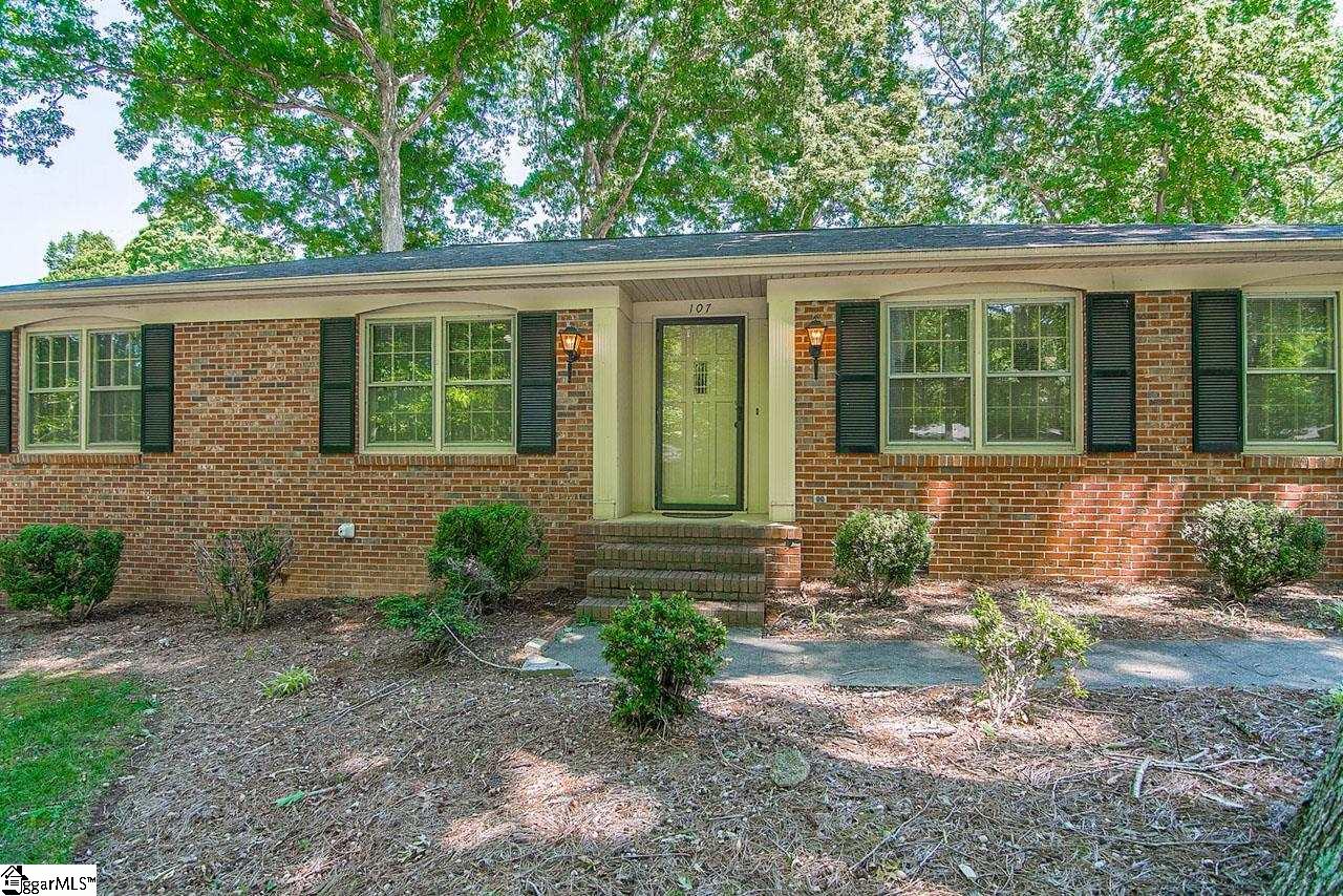 107 Brookbend Road Mauldin, SC 29662 - Photo 4 of 33 Gallery Image 4