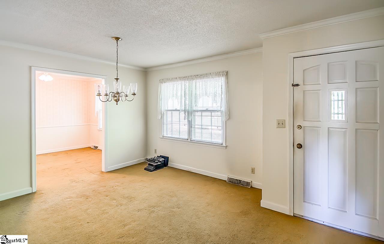 107 Brookbend Road Mauldin, SC 29662 - Photo 6 of 33 Gallery Image 6