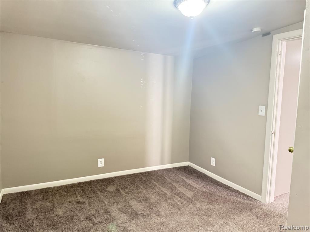 22851 Colgate Street Farmington, MI 48336 - Photo 18 of 22