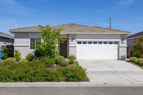 $490,000 | 2057 Skipper Cv Way, Plumas Lake, CA 95961