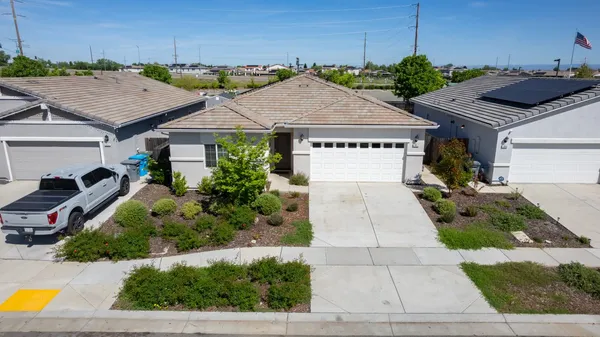 $490,000 | 2057 Skipper Cv Way, Plumas Lake, CA 95961